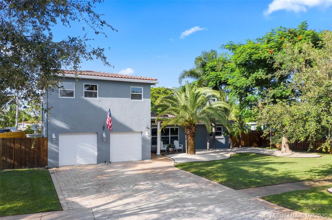 Recently Sold: $469,900 (3 beds, 2 baths, 1571 Square Feet)