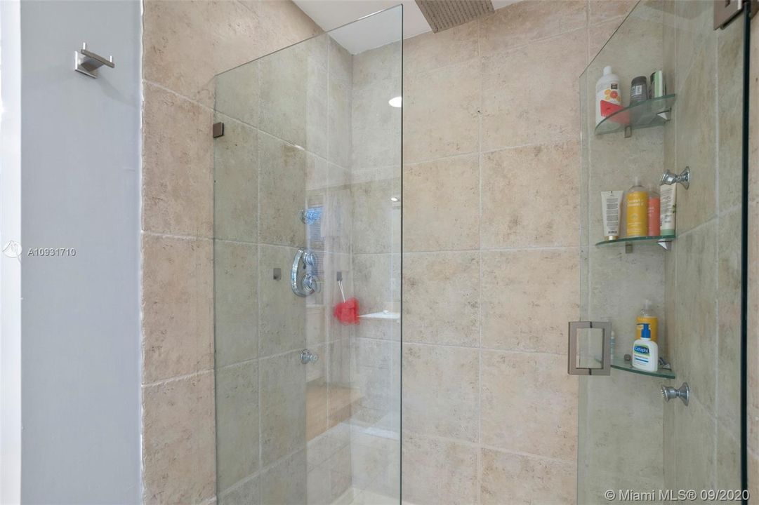 Recently Sold: $469,900 (3 beds, 2 baths, 1571 Square Feet)