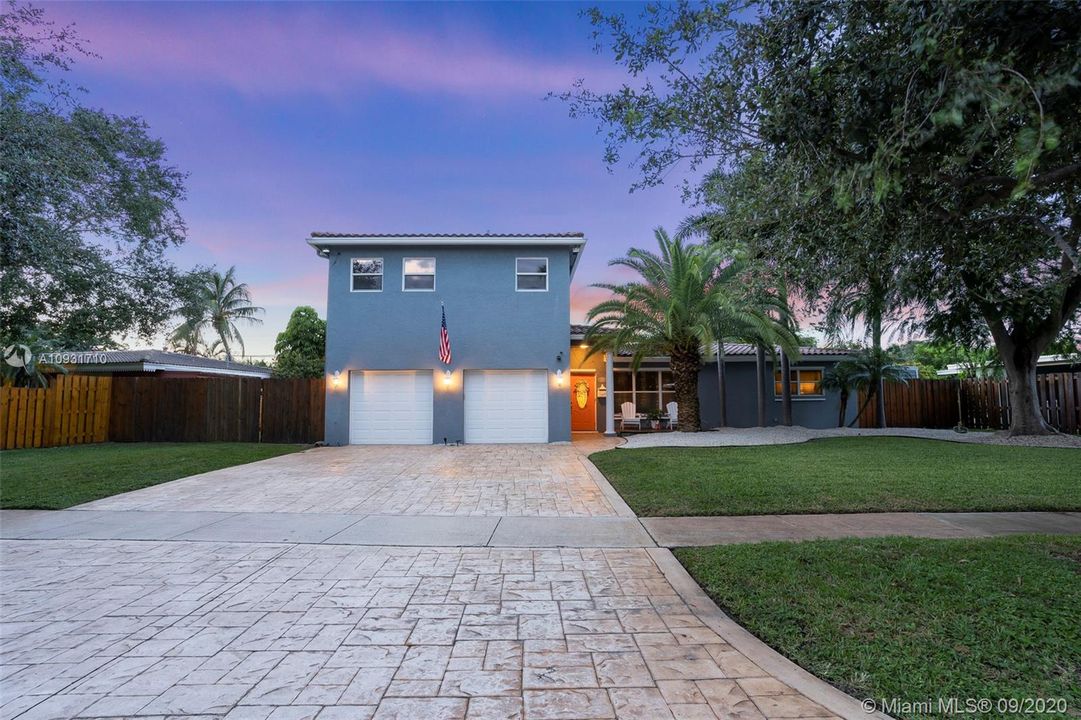 Recently Sold: $469,900 (3 beds, 2 baths, 1571 Square Feet)