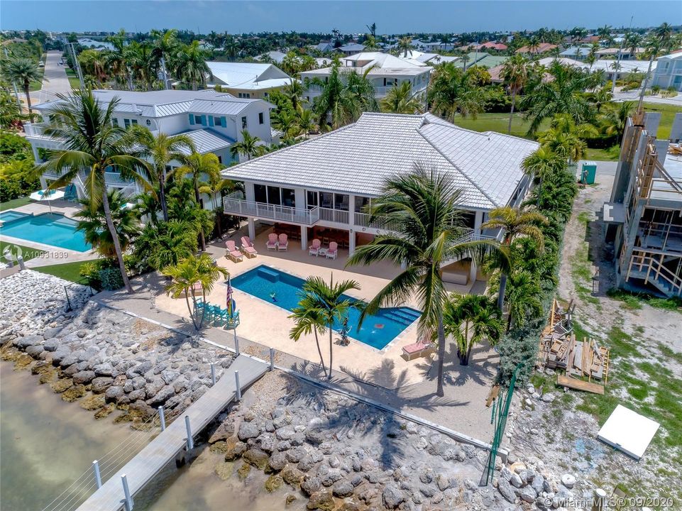 Recently Sold: $3,449,000 (4 beds, 4 baths, 3768 Square Feet)