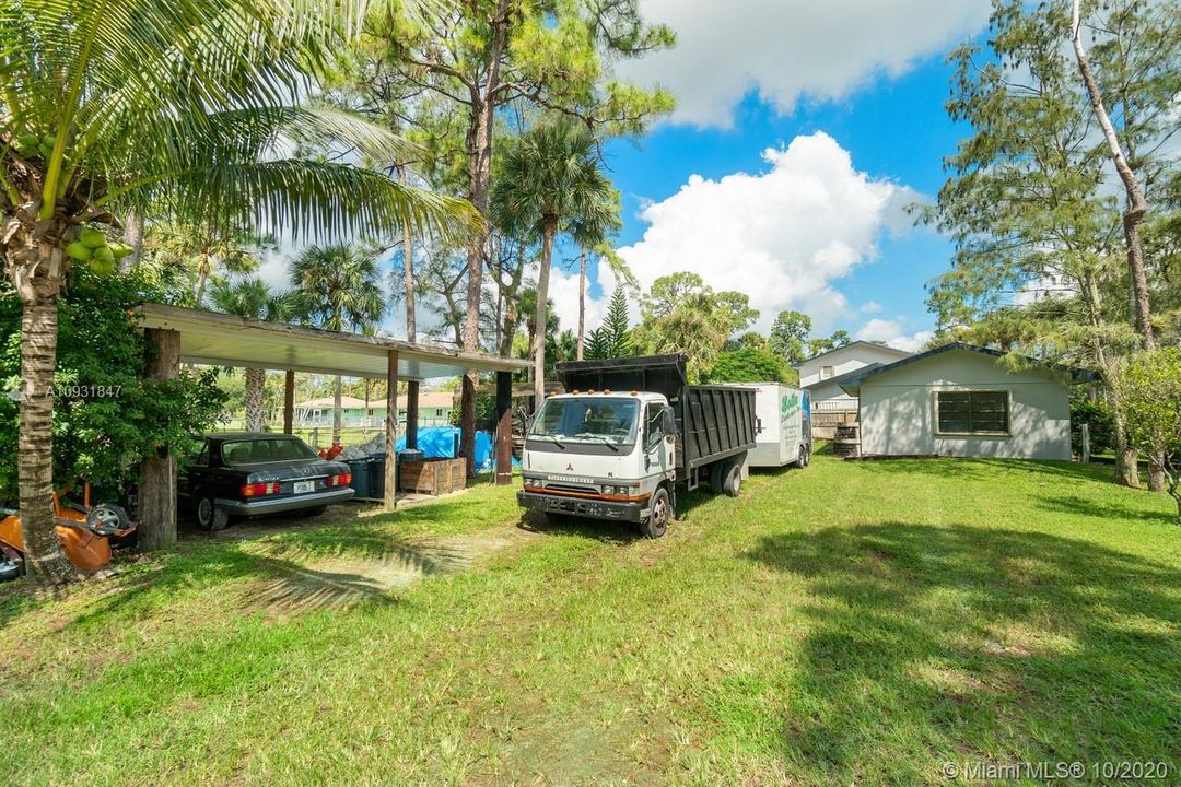 Недавно продано: $495,000 (4 спален, 3 ванн, 2462 Квадратных фут)