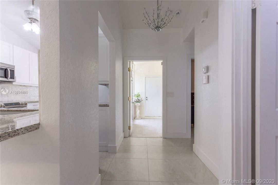 Recently Sold: $259,900 (2 beds, 2 baths, 1122 Square Feet)