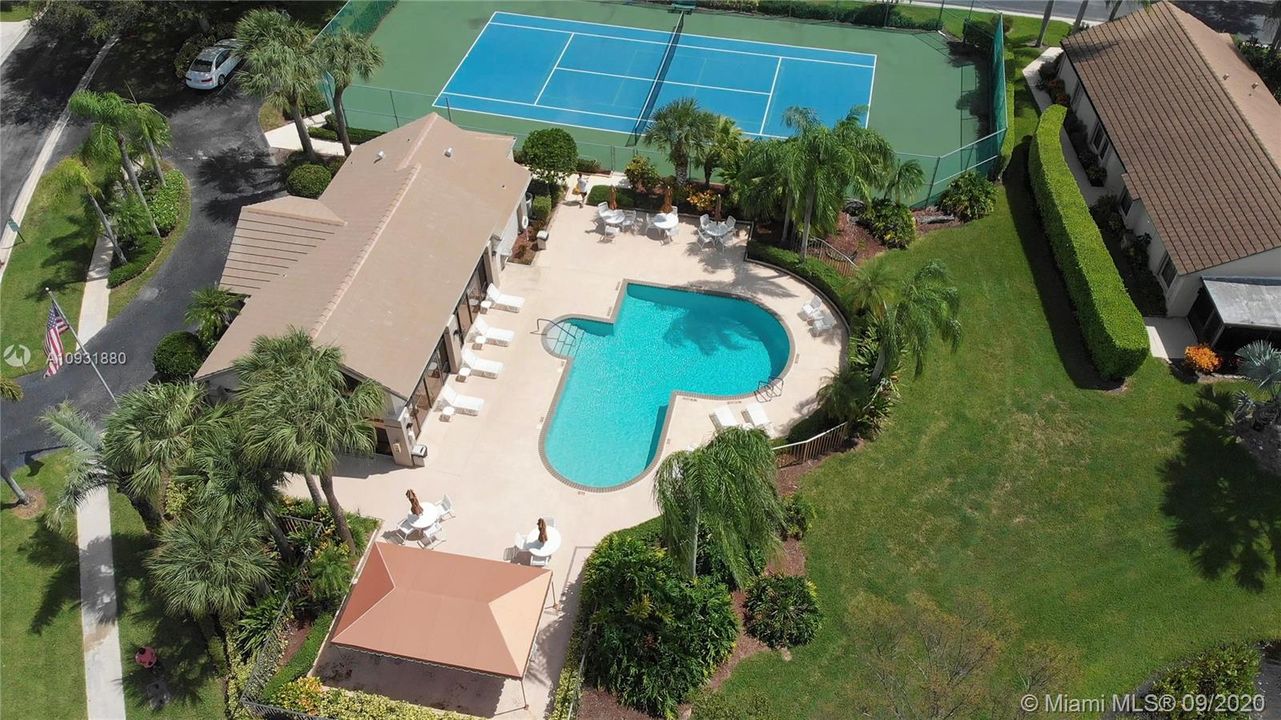 Recently Sold: $259,900 (2 beds, 2 baths, 1122 Square Feet)