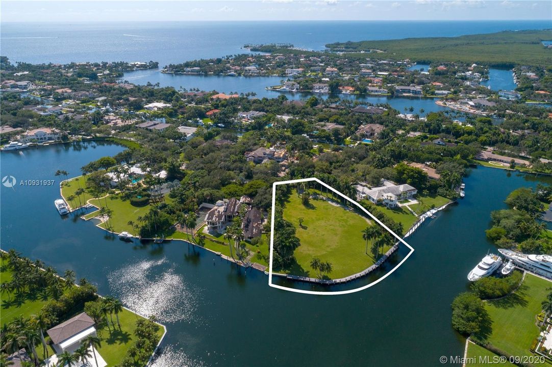 最近售出: $17,999,500 (1.89 acres)