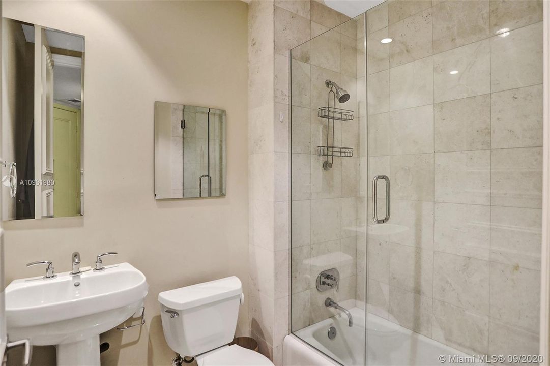 Recently Rented: $18,000 (4 beds, 6 baths, 3735 Square Feet)