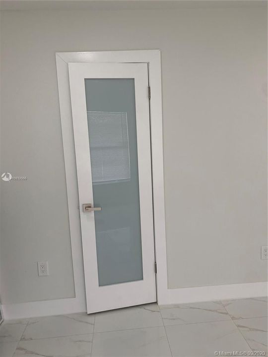 Недавно продано: $239,000 (3 спален, 2 ванн, 1120 Квадратных фут)