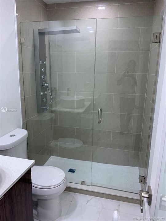 Недавно продано: $239,000 (3 спален, 2 ванн, 1120 Квадратных фут)