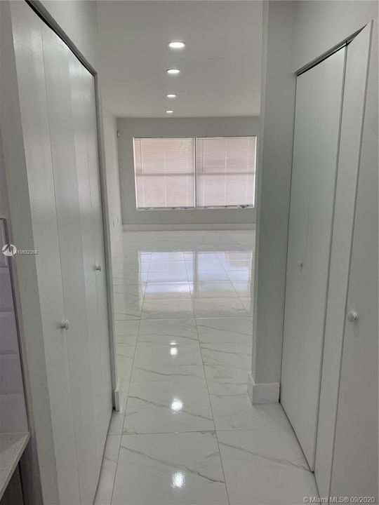 Недавно продано: $239,000 (3 спален, 2 ванн, 1120 Квадратных фут)