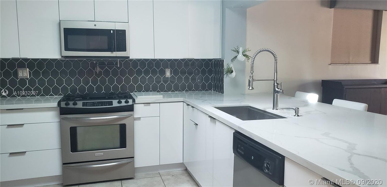 Recently Rented: $3,300 (4 beds, 2 baths, 2400 Square Feet)