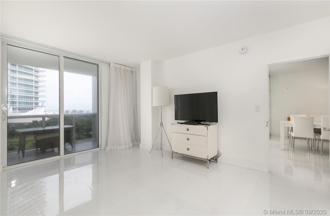 Recientemente alquilado: $3,000 (1 camas, 1 baños, 896 Pies cuadrados)