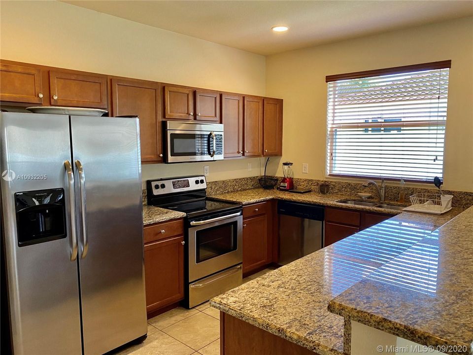 Recently Rented: $3,500 (5 beds, 5 baths, 3344 Square Feet)