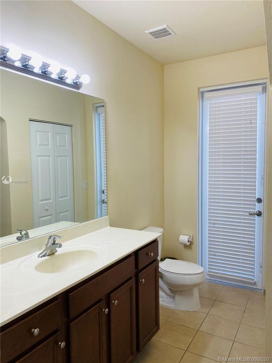 Recently Rented: $3,500 (5 beds, 5 baths, 3344 Square Feet)