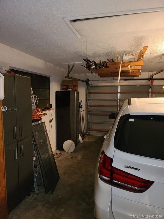 Vendido Recientemente: $385,000 (3 camas, 2 baños, 1864 Pies cuadrados)