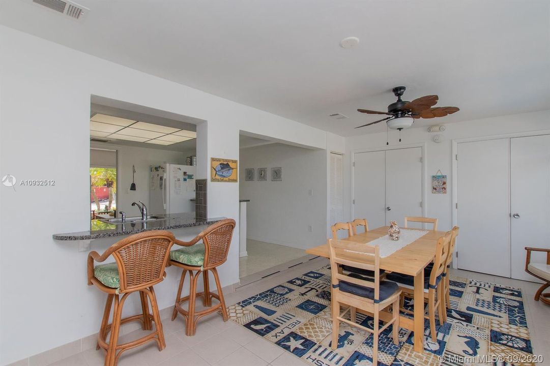 Recently Sold: $980,000 (3 beds, 3 baths, 1731 Square Feet)