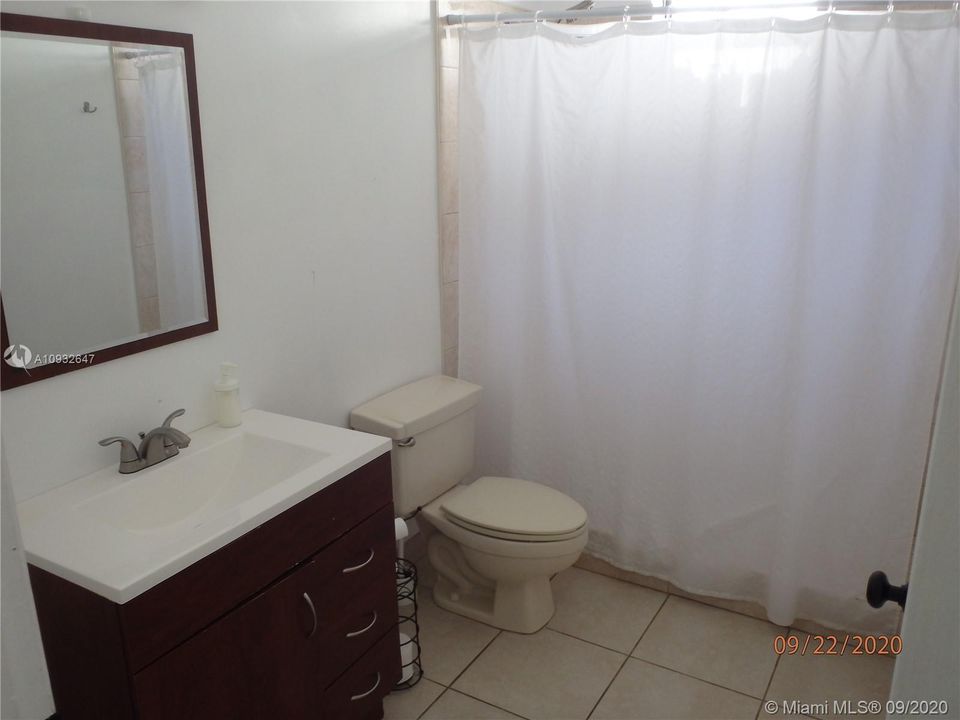 Main bathroom