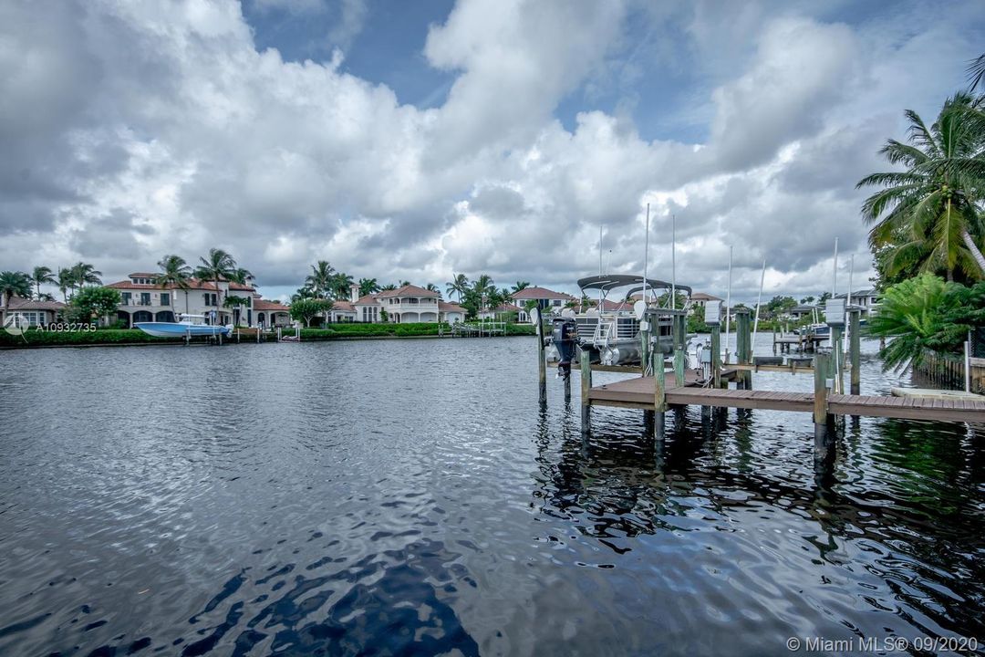 Recently Sold: $1,349,500 (3 beds, 2 baths, 1888 Square Feet)