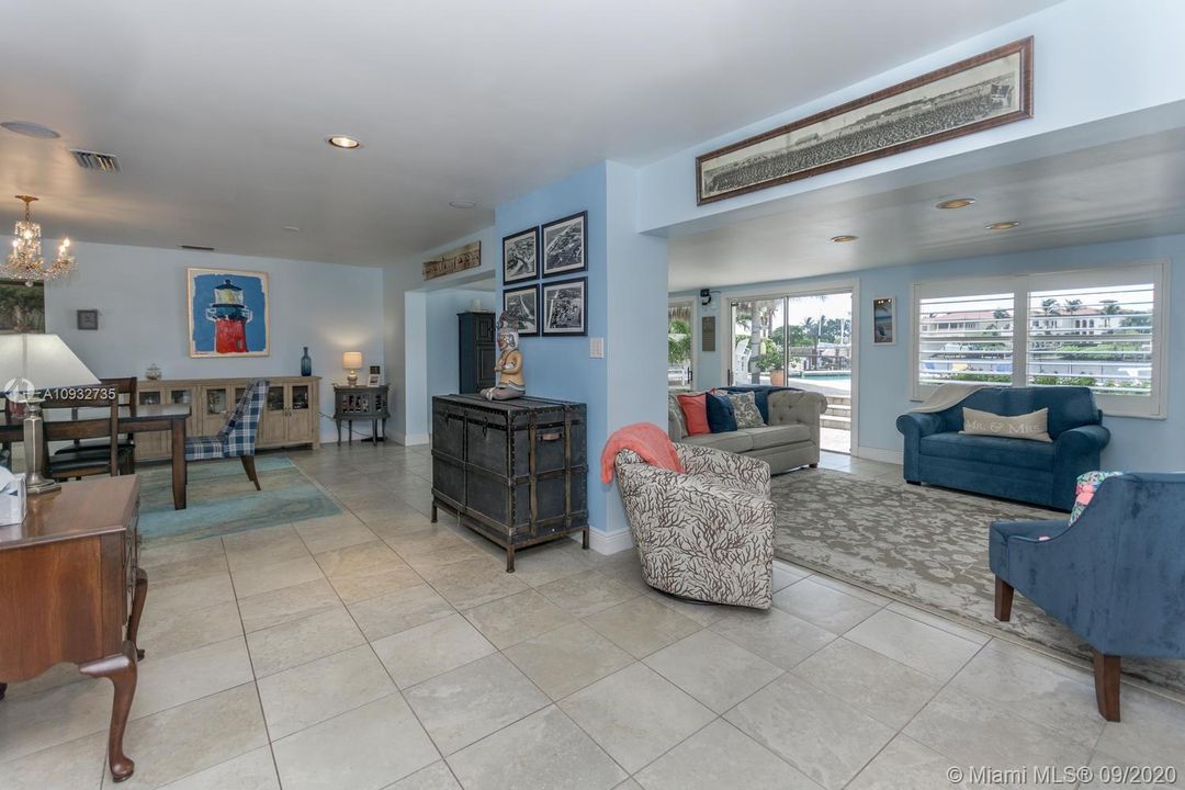 Recently Sold: $1,349,500 (3 beds, 2 baths, 1888 Square Feet)