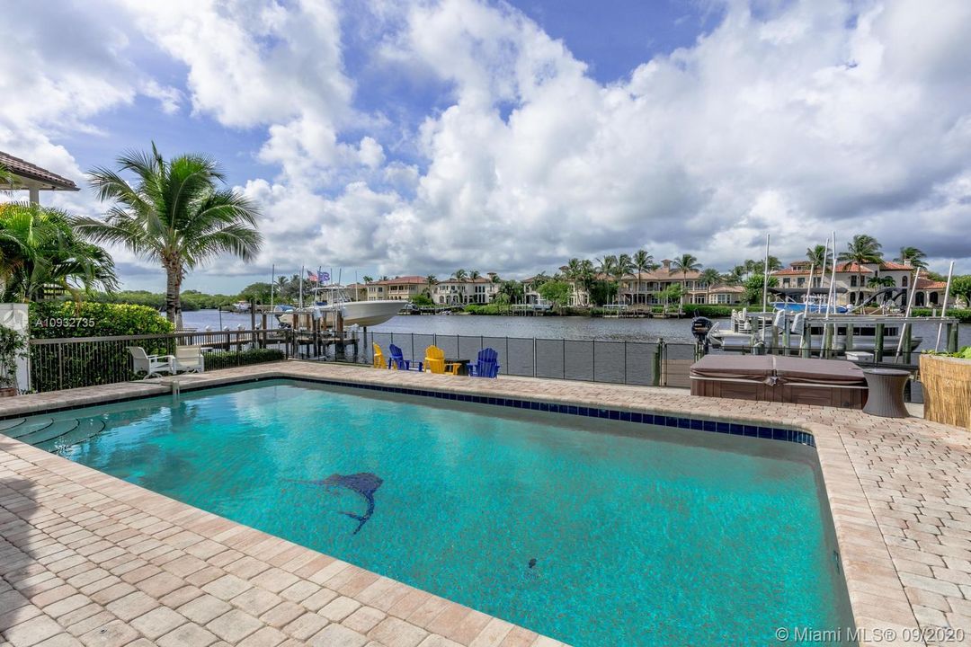 Recently Sold: $1,349,500 (3 beds, 2 baths, 1888 Square Feet)