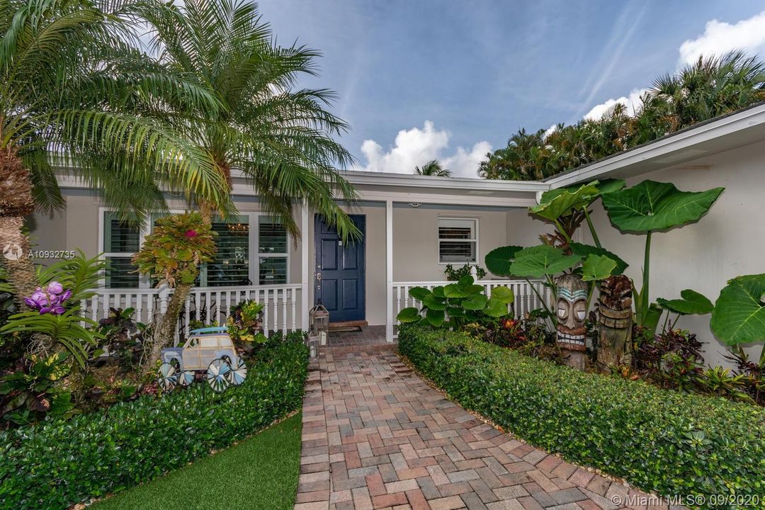 Recently Sold: $1,349,500 (3 beds, 2 baths, 1888 Square Feet)