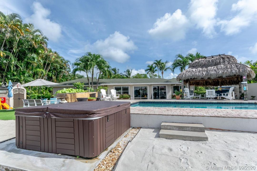 Recently Sold: $1,349,500 (3 beds, 2 baths, 1888 Square Feet)