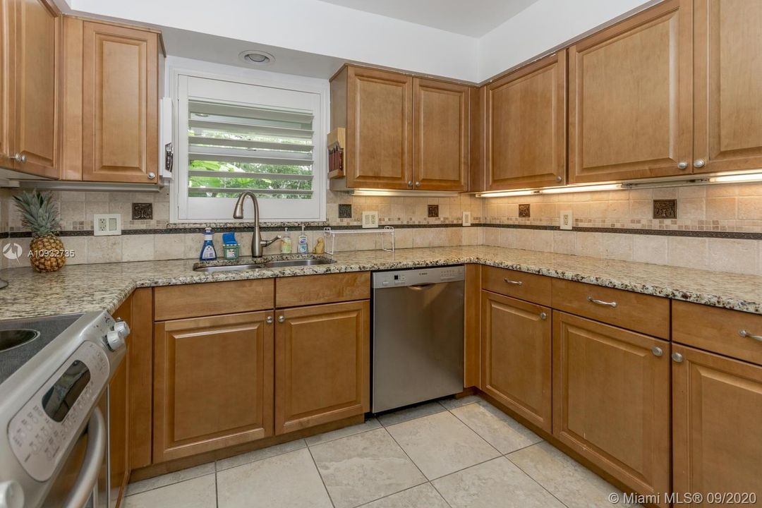 Recently Sold: $1,349,500 (3 beds, 2 baths, 1888 Square Feet)