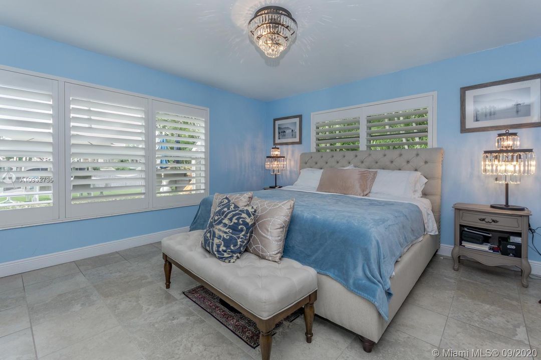 Recently Sold: $1,349,500 (3 beds, 2 baths, 1888 Square Feet)