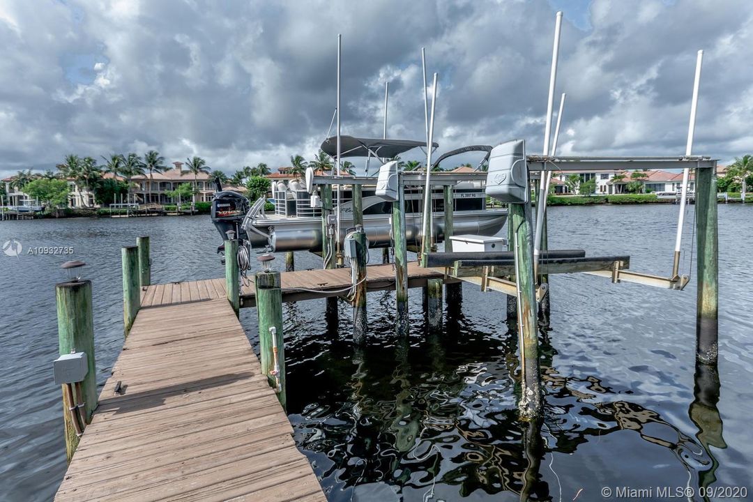 Recently Sold: $1,349,500 (3 beds, 2 baths, 1888 Square Feet)
