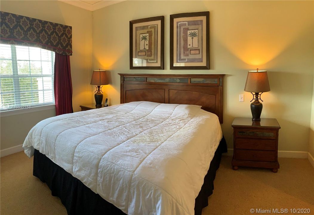 Recently Rented: $1,700 (3 beds, 3 baths, 0 Square Feet)
