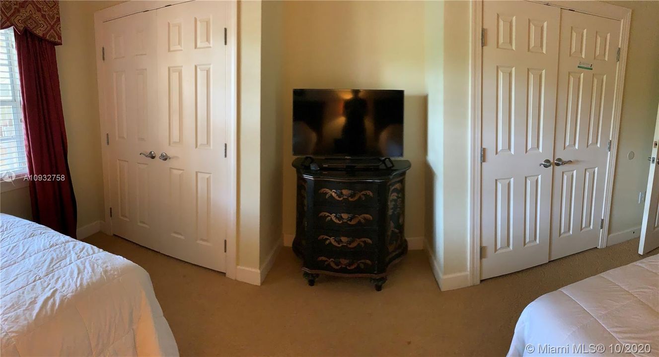 Recently Rented: $1,700 (3 beds, 3 baths, 0 Square Feet)