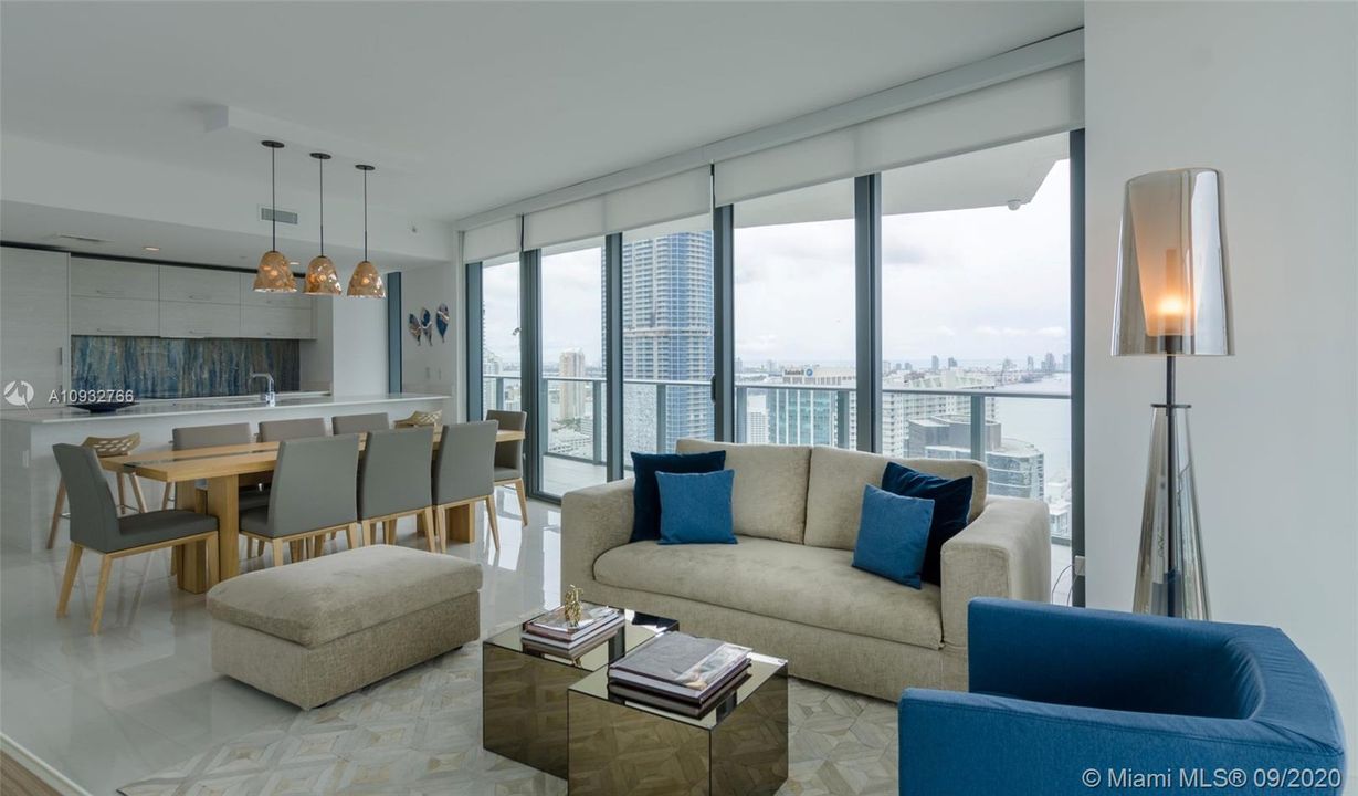 Recently Rented: $4,575 (3 beds, 2 baths, 1281 Square Feet)