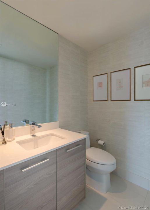Recently Rented: $4,575 (3 beds, 2 baths, 1281 Square Feet)