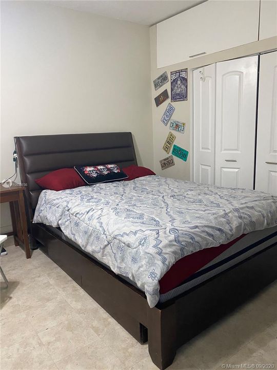 Recently Rented: $800 (1 beds, 1 baths, 320 Square Feet)