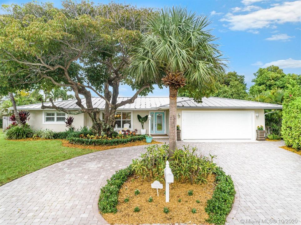 Recently Sold: $1,189,000 (3 beds, 3 baths, 2489 Square Feet)