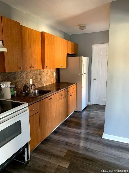 Recently Rented: $1,250 (2 beds, 1 baths, 980 Square Feet)