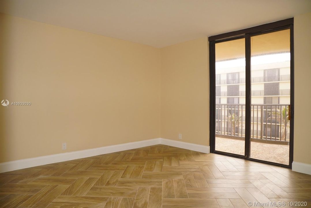 Vendido Recientemente: $500,000 (2 camas, 2 baños, 1671 Pies cuadrados)