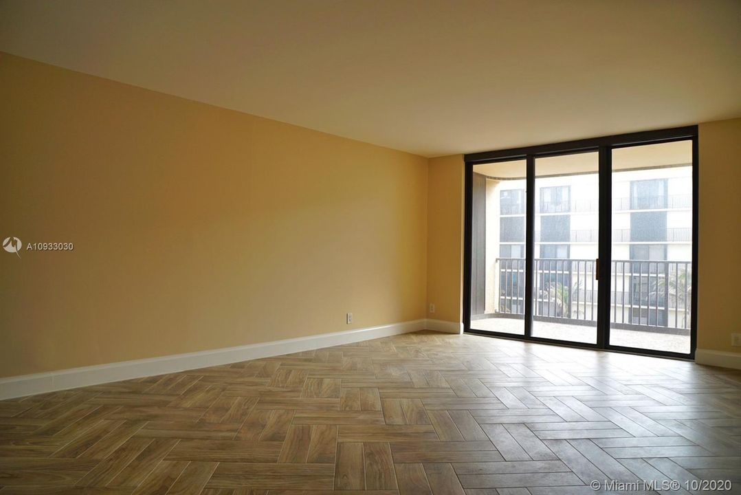 Vendido Recientemente: $500,000 (2 camas, 2 baños, 1671 Pies cuadrados)