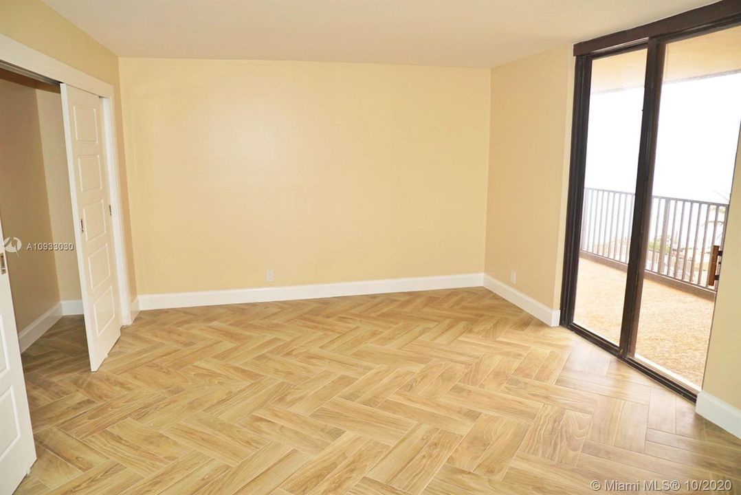 Vendido Recientemente: $500,000 (2 camas, 2 baños, 1671 Pies cuadrados)