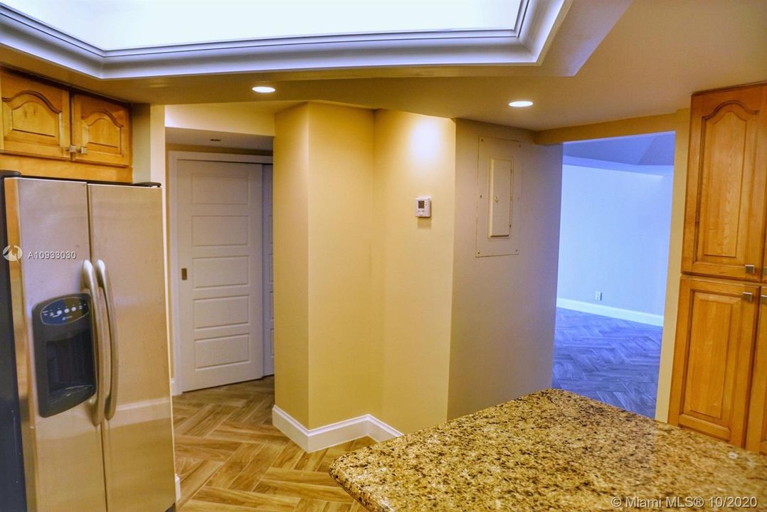 Vendido Recientemente: $500,000 (2 camas, 2 baños, 1671 Pies cuadrados)