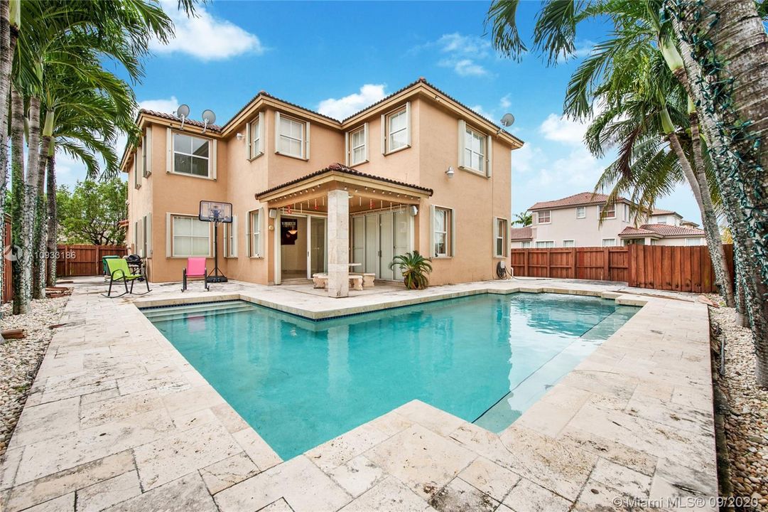 Vendido Recientemente: $575,000 (4 camas, 4 baños, 3053 Pies cuadrados)