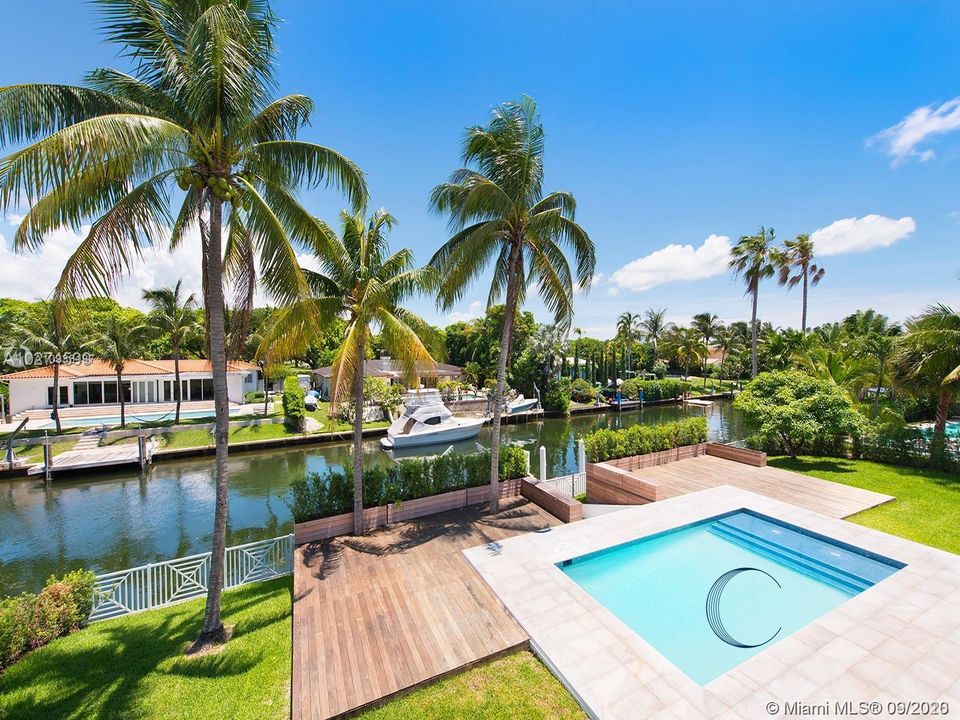Recently Sold: $8,500,000 (7 beds, 8 baths, 6819 Square Feet)