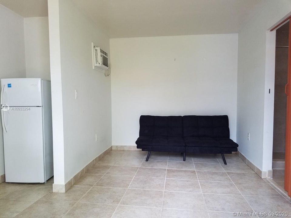 Recently Rented: $800 (1 beds, 1 baths, 500 Square Feet)
