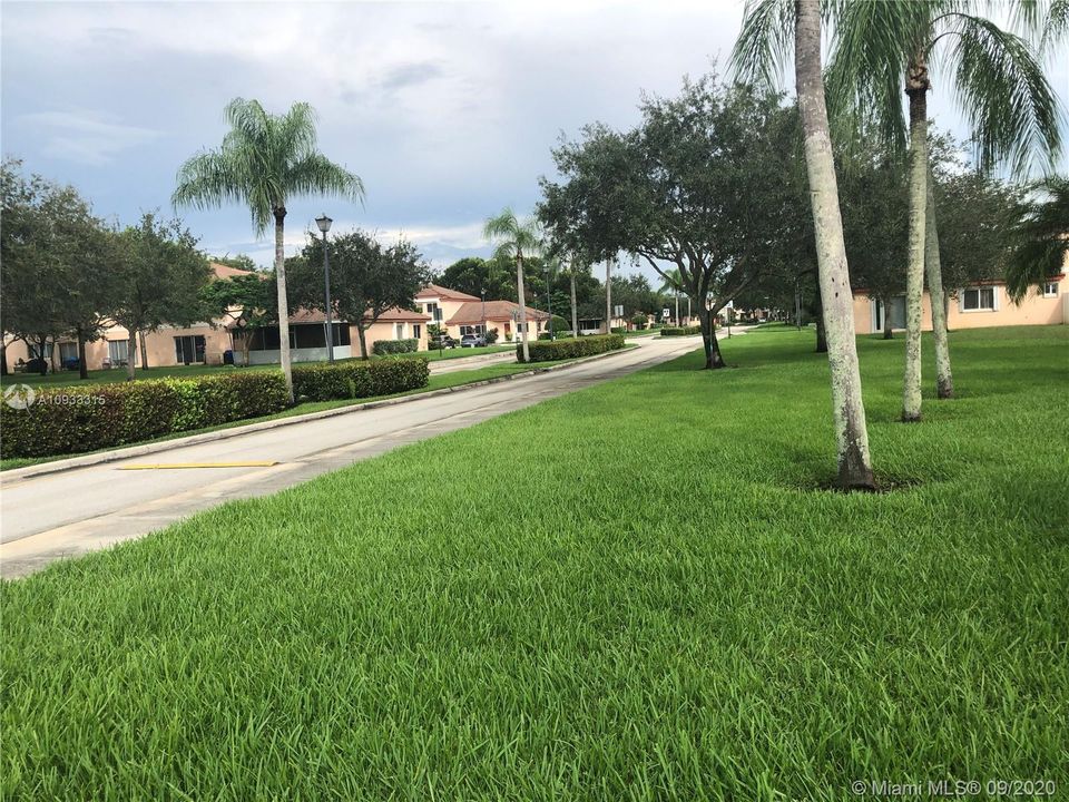 Recently Rented: $2,000 (2 beds, 2 baths, 1361 Square Feet)