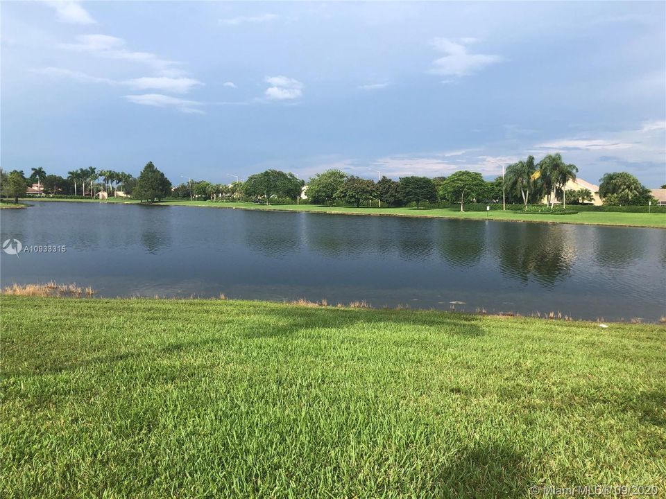 Recently Rented: $2,000 (2 beds, 2 baths, 1361 Square Feet)