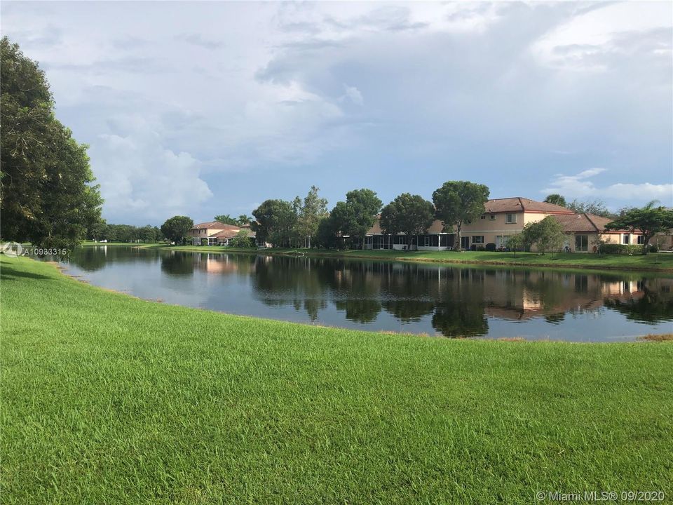 Recently Rented: $2,000 (2 beds, 2 baths, 1361 Square Feet)