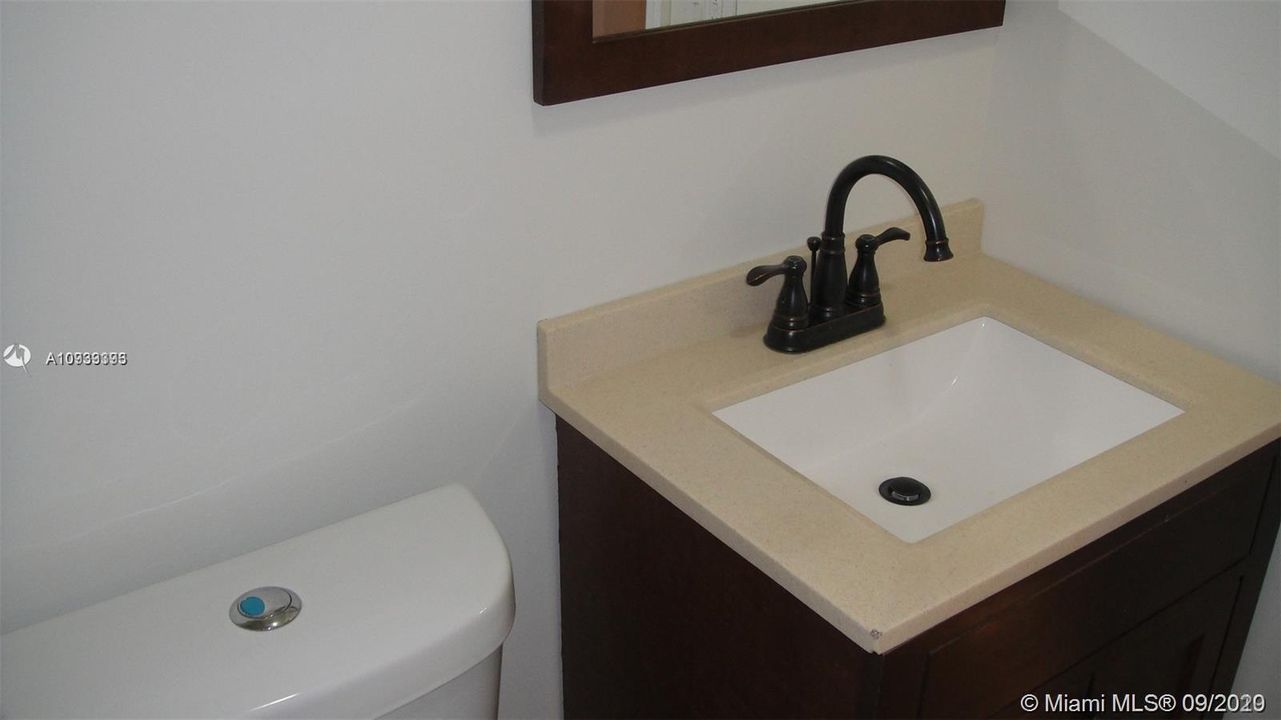 ADDITIONAL BATHROOM OFF LIVING AREA