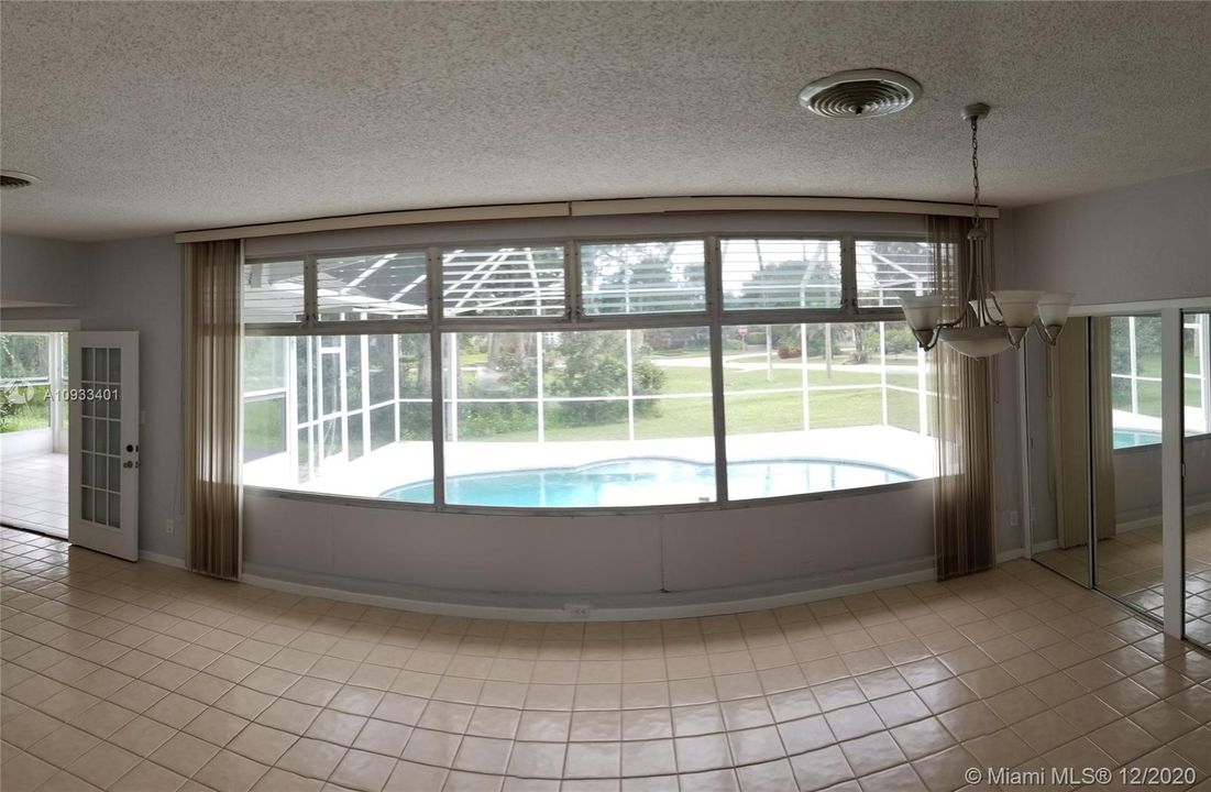 Недавно продано: $329,000 (3 спален, 2 ванн, 2047 Квадратных фут)