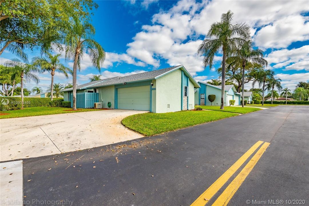 Recently Sold: $288,900 (3 beds, 2 baths, 1602 Square Feet)