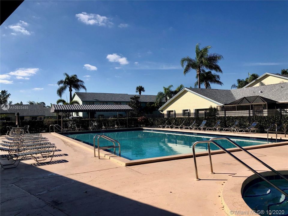 Recently Sold: $288,900 (3 beds, 2 baths, 1602 Square Feet)