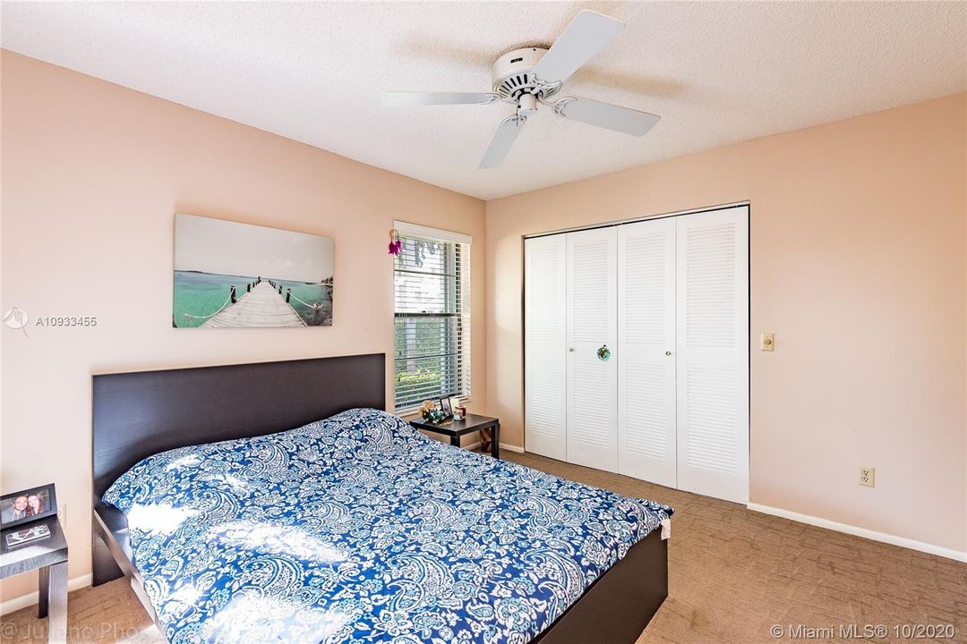 Recently Sold: $288,900 (3 beds, 2 baths, 1602 Square Feet)
