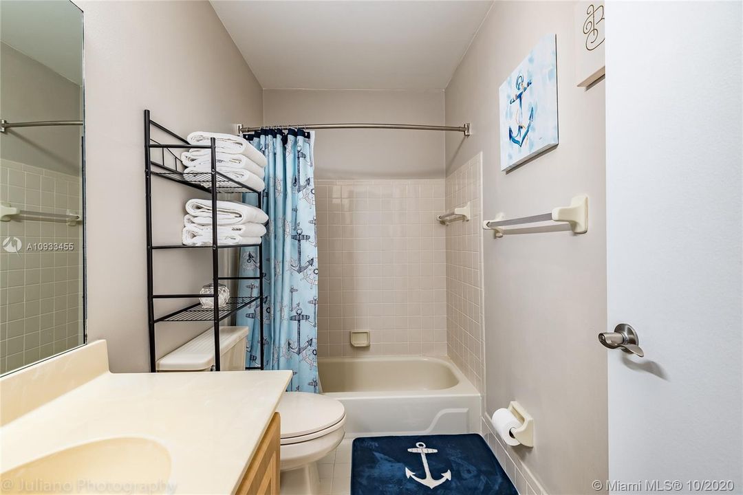 Recently Sold: $288,900 (3 beds, 2 baths, 1602 Square Feet)